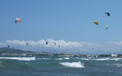 bahia de Pollensa kitesurf en Mallorca en Julio