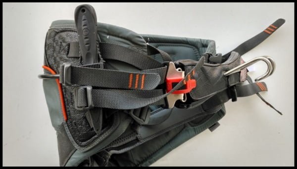 3 el cuchillo del arnes kitesurfing mallorca com equipo de kite