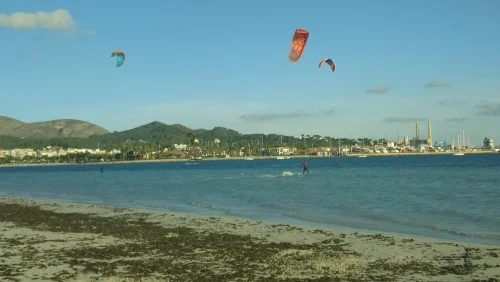 5 vent léger a Alcudia Marcel apprendre kitesurf en juillet