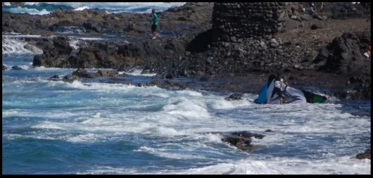 kitesurfing mallorca kite lessons in May kitesurfing in waves know how