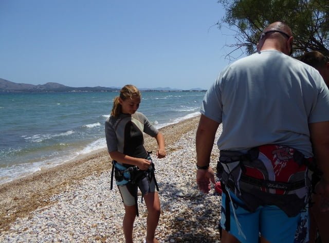 learn kitesurfing in May in Palma de Mallroca rehearsing