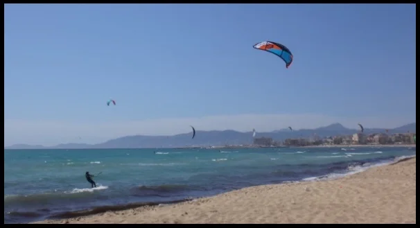 wind of SW in Can Pastilla kite course in May in Mallorca