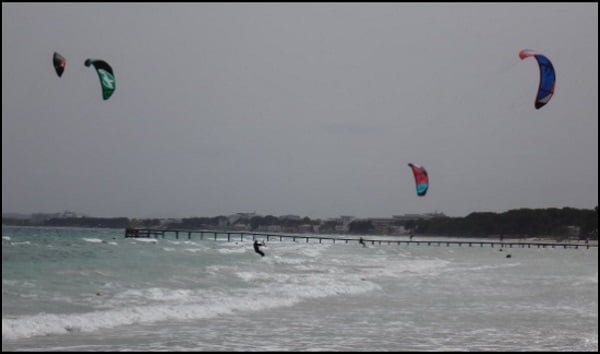 Playa de Alcudia en hiver avec vents du Sud Est