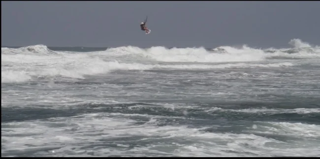 'auteur kitesurf en majorque cerf-volant école vent à mallorca