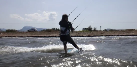 7 unsere neuen Kitesurfer-Girl weiter Fortschritte und gewinnen Meter