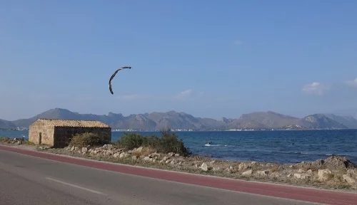 9 Carlos en la distancia curso de kite Pollensa kite mallorca