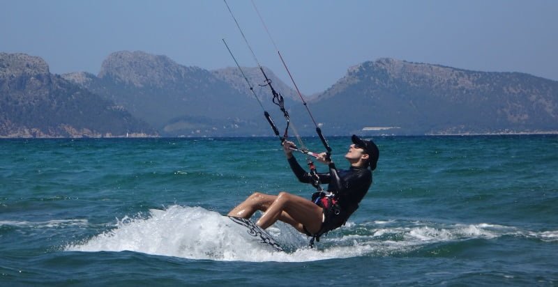 Kitesurfing lessons in Mallorca with the best kitesurfing school – Kitesurfing Mallorca