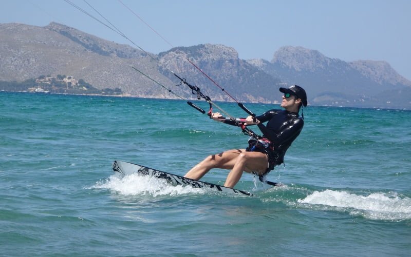 Kitesurfing lessons in Mallorca with the best kitesurfing school – Kitesurfing Mallorca