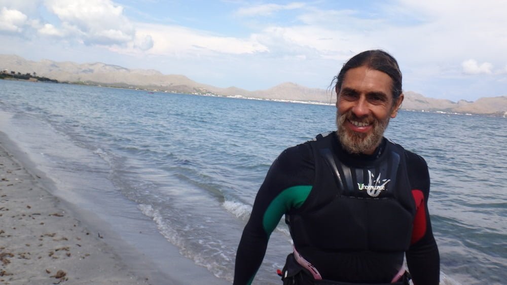 15-el-pajaro-en-cuestion-kitesurfing en-mallorca